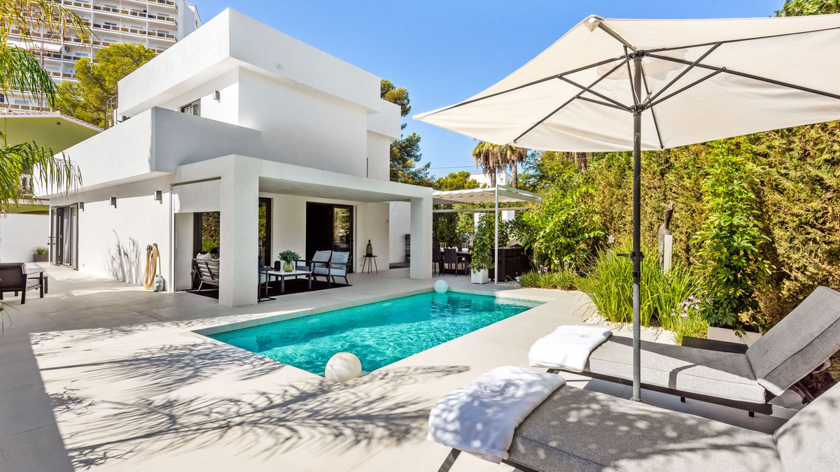 4 bedroom 3.5 bathroom villa in Nueva Andalucia